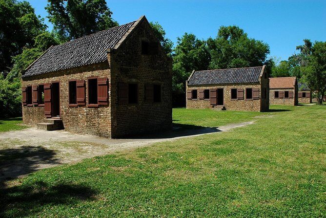 Boone Hall Plantation Admission & Tour with Transportation from Charleston - The porch house tour: 30 minutes that set the tone