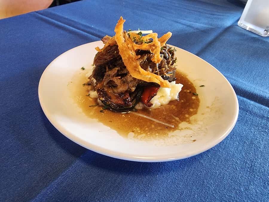 Charleston: 3-Hour Secret Food Tour - Seafood stop: tasting Charleston’s freshest options