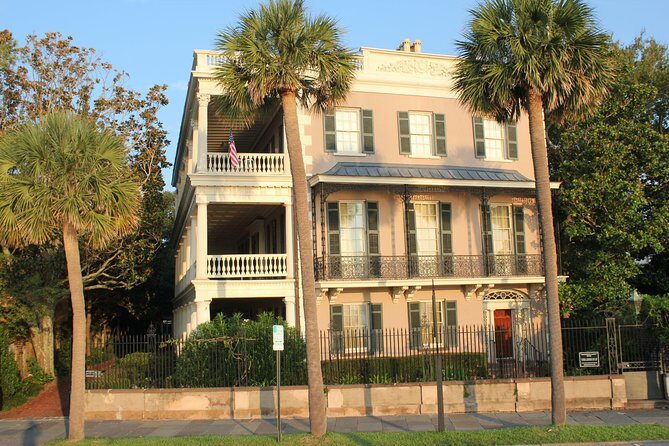 Charleston City Walking Tour with Edmondston-Alston House Admission - What to wear and bring for a 1.5-hour walking tour