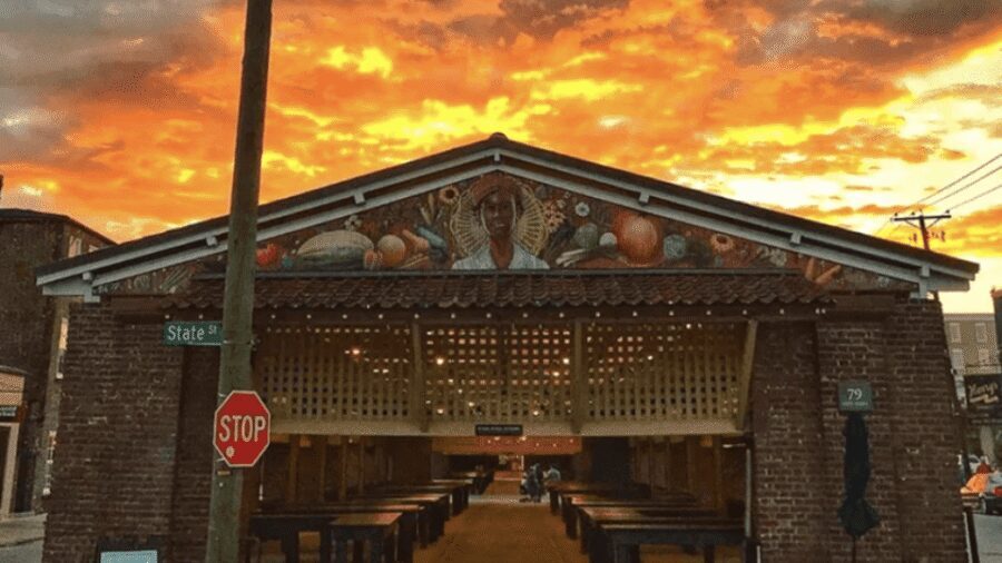 Charleston: Craft Beer and Cocktails Guided Tour - Why This 2-Hour Craft Beer and Cocktails Tour Works in Charleston