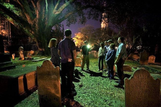 Charleston Ghost & Graveyard Night-Time Guided Walking Tour - Why a nighttime ghost walk fits Charleston so well
