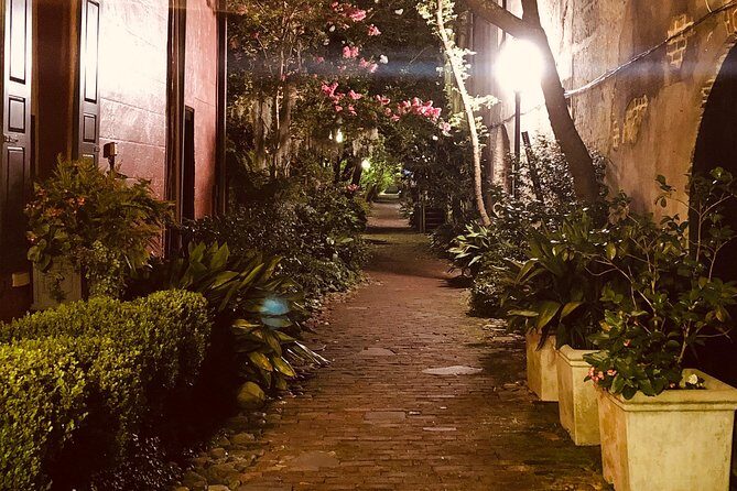Charleston Haunted Booze and Boos Ghost Walking Tour - Meeting at Henry’s on the Market and Ending at Vendue Range