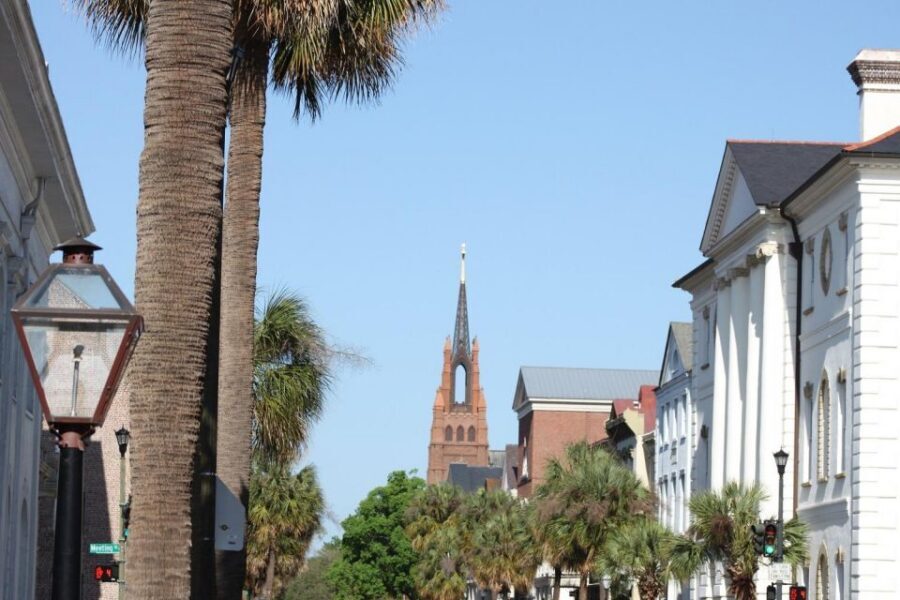 Charleston: Historic City Highlights Guided Bus Tour - The Route’s Big Stars: Battery Sea Wall, Rainbow Row, and Old Market Area