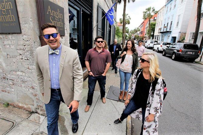 Charleston Historical Walking Tour: Pirates, Patriots, and More - Getting started near the Circular Fountain at Waterfront Park