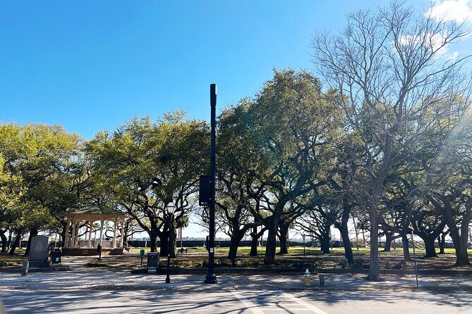 Charleston in Comfort: A Small Group City Tour - Stop 6: The only waterfront house museum by the sea wall