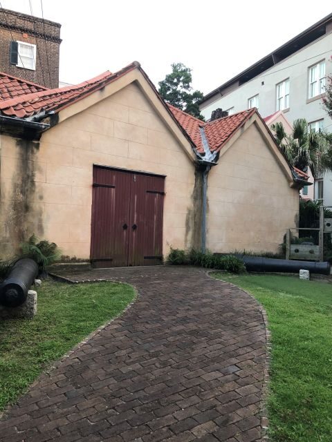 Charleston: Pirate Escape Scavenger Hunt - Washington Square Park to your first clues: a quick warm-up