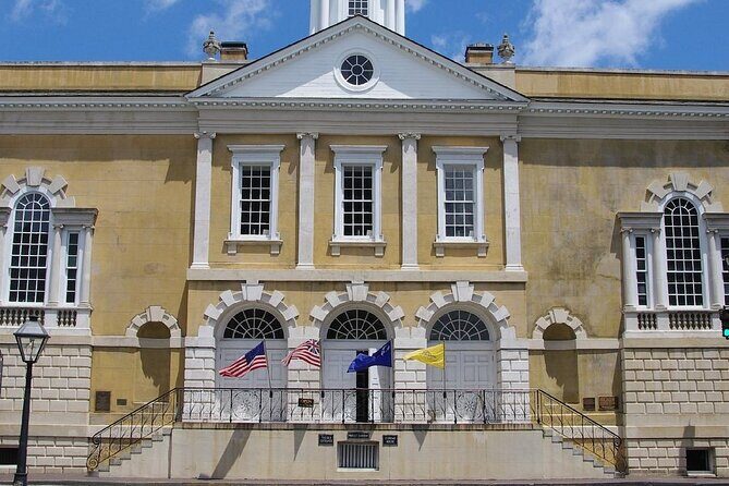 Charleston Pirates and Ghosts Tour - Stop 5: Washington Square And The Live Oak Surroundings