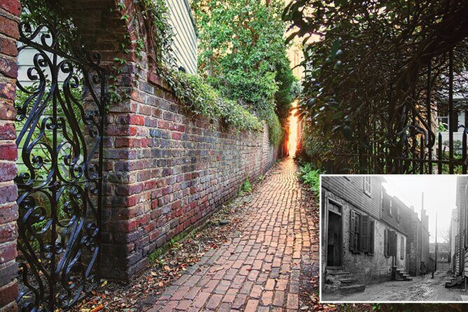 Charleston Pirates and Ghosts Tour - Stop 6: Circular Congregational Church And Graveyard Stories From The Late 1690s