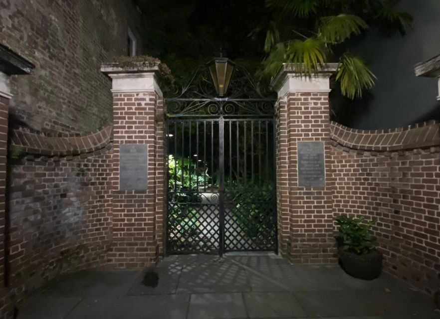 Charleston: Real Hauntings of Charleston Guided Tour - St. Michael’s Episcopal Church: where the graveyard stories start to breathe