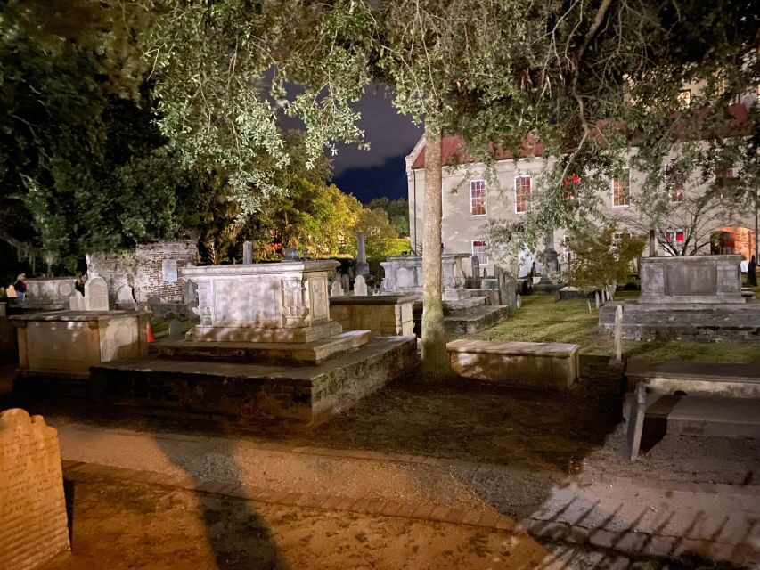 Charleston: Real Hauntings of Charleston Guided Tour - The walk itself: about a 1-mile loop through dark streets