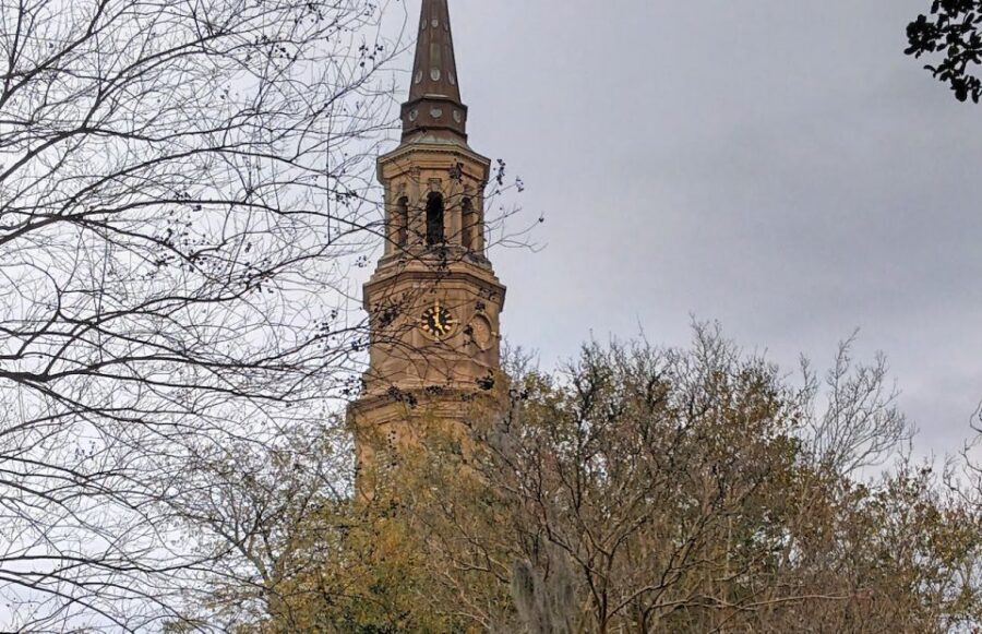 Charleston: Small-Group Ghost Walking Tour at Night - The 60-minute rhythm: how the tour keeps moving at night