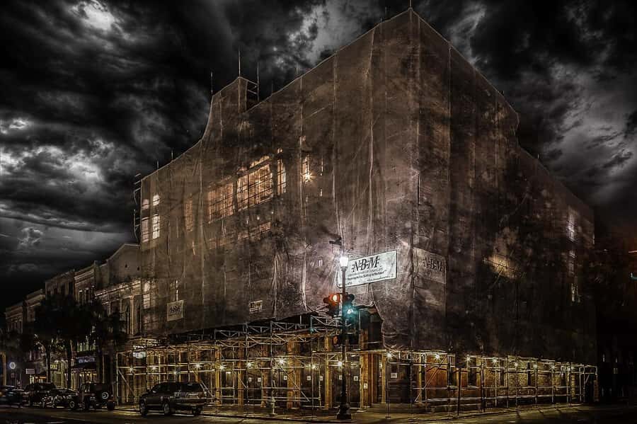 Charleston: Spirits & Spirits Haunted Pub Crawl - Drinking games and drink choices: budgeting and pacing without ruining the night