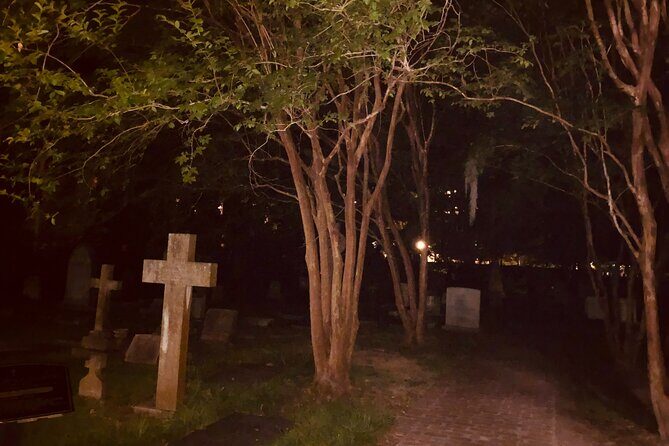 Charleston Spooktacular All-Ages Ghost Walking Tour - Stop Two: South Carolina’s Oldest Public Building