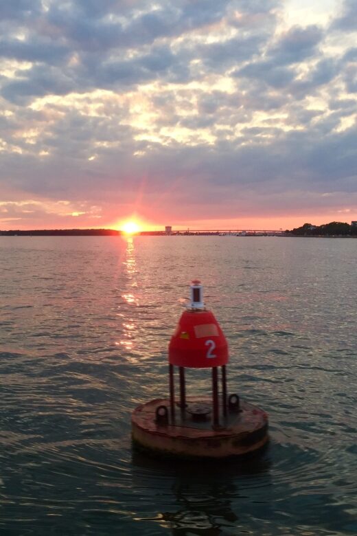 Charleston: Sunset Harbor Cruise - Smart Casual and Practical Packing for an Evening on the Water