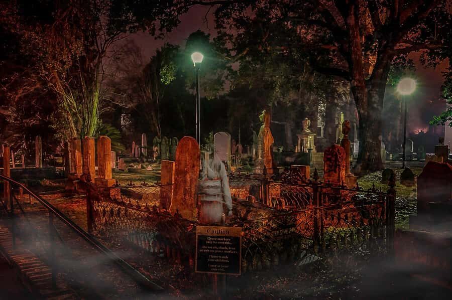 Charleston Terrors: Pirate Ghosts Haunted Walking Tour - Starting at Charleston City Hall: What This Night Walk Sets Up