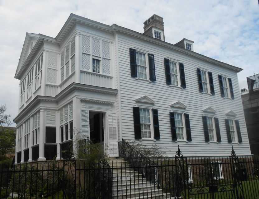 Charleston Unchained: Patriots and Pirates Walking Tour - What This Tour Feels Like: Stories You Can Follow on Foot