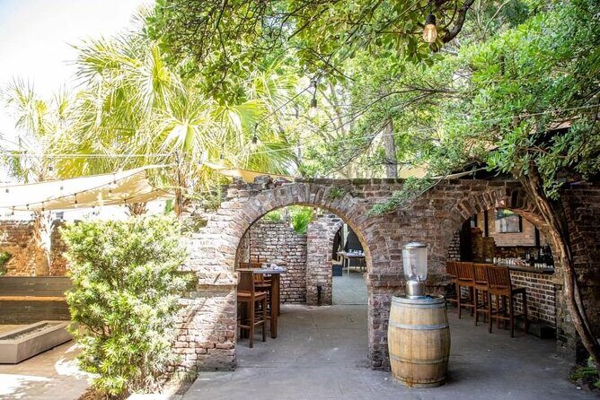 Charleston's Crafts & Cocktails tour - The In-Between Sights: Market, Alleyways, Churches, and Views