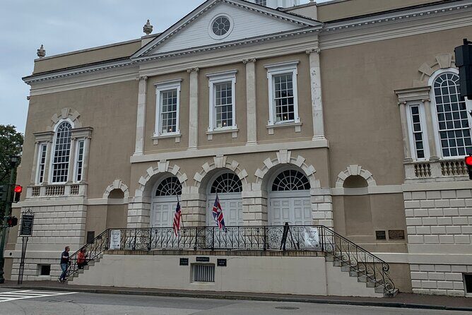 Charleston's Haunted Ghost Tour - Solo Smart Phone Guided Tour - Poogan’s Porch: Forty Years of Guard Duty (and a Pooch Twist)
