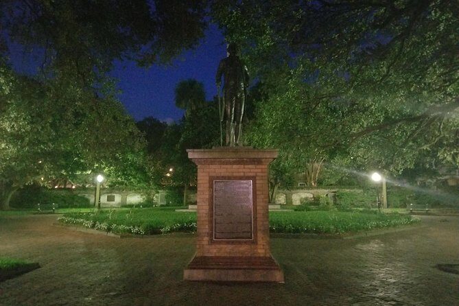 Charleston's Pleasing Terrors Night-Time Walking Ghost Tour - The best ways to get the most from Mike Brown’s style
