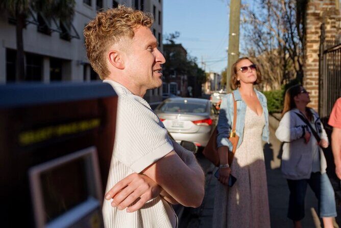 Ghost Tour Charleston - Timing matters: an 8 pm start in a historic city