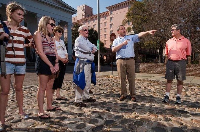 Historic Charleston Walking Tour: Rainbow Row, Churches, and More - Hidden gardens and courtyards: the city’s private rhythm