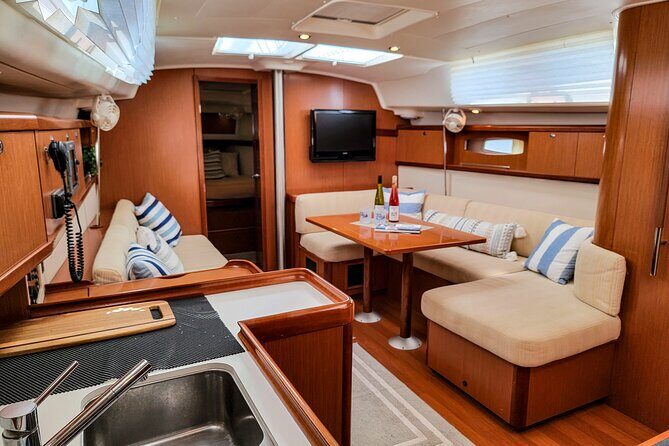 Private Afternoon Sailing/Dolphin & History Tour on 43ft Mystique - Dolphin Chances: How This Sail Feels in Real Time