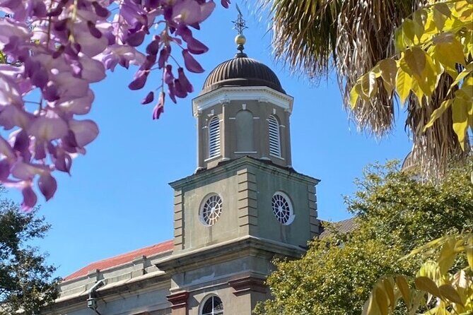Private customized walking tour of Charleston - Wandering Through Historic Homes, Churches, and Public Buildings