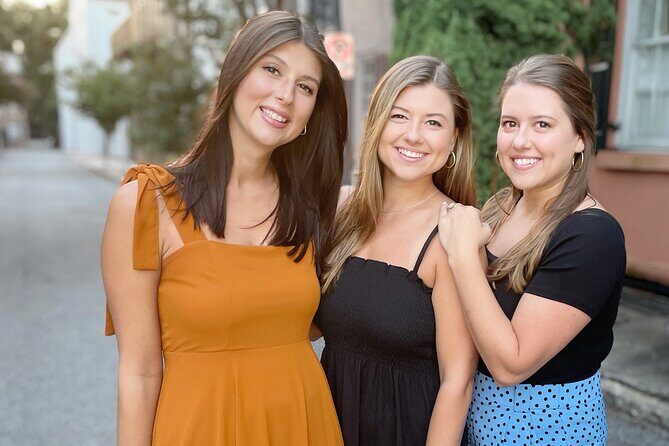 Private Tour! Capture the best of Charleston with a multi-location photoshoot. - Nicole’s guiding style: poses, pacing, and little stories in between