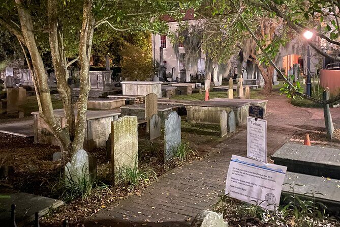 Real Hauntings of Charleston! (Small Group Ghost Tour) - Paranormal tech on a real street: EMF meters and the skepticism check