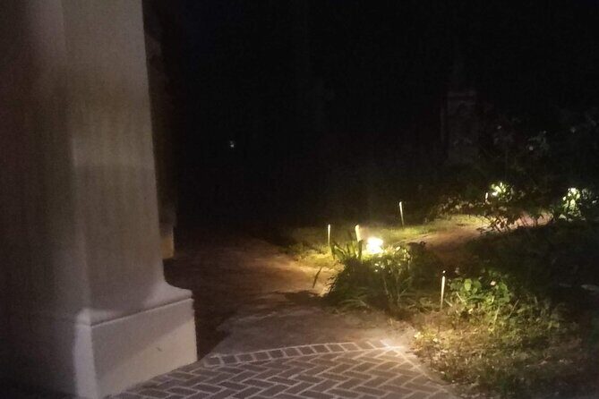 The Spectral Adventure Charleston Ghost Tour - Group size, pacing, and why 20 people matters
